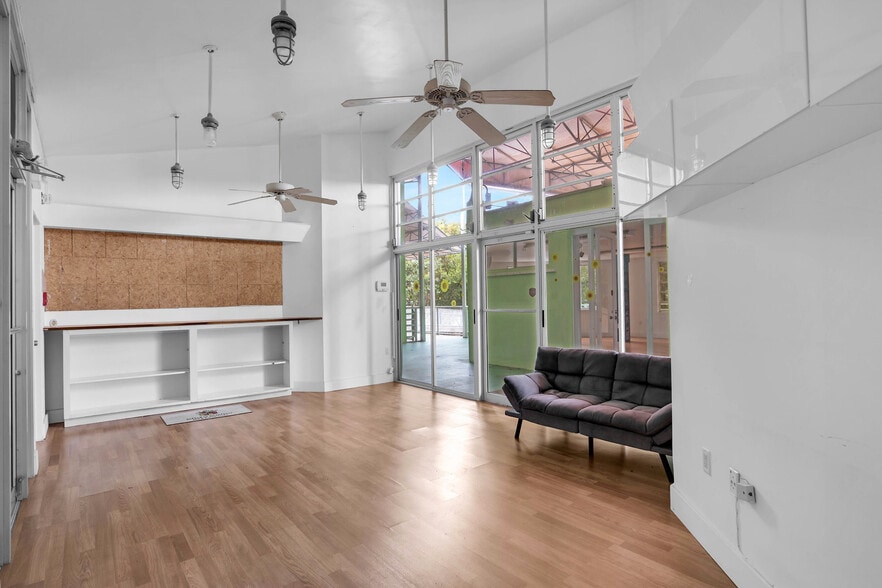 More Photos Of 92295 Old Hwy, Tavernier Schools For Sale