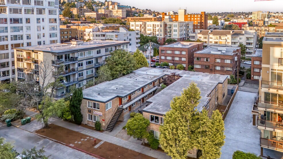 More Photos Of 512 5th Ave W, Seattle Apartments For Sale