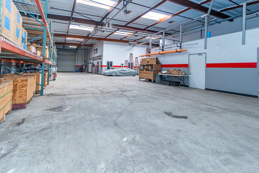 More Photos Of 7602 Anthony Ave, Garden Grove Warehouse For Sale