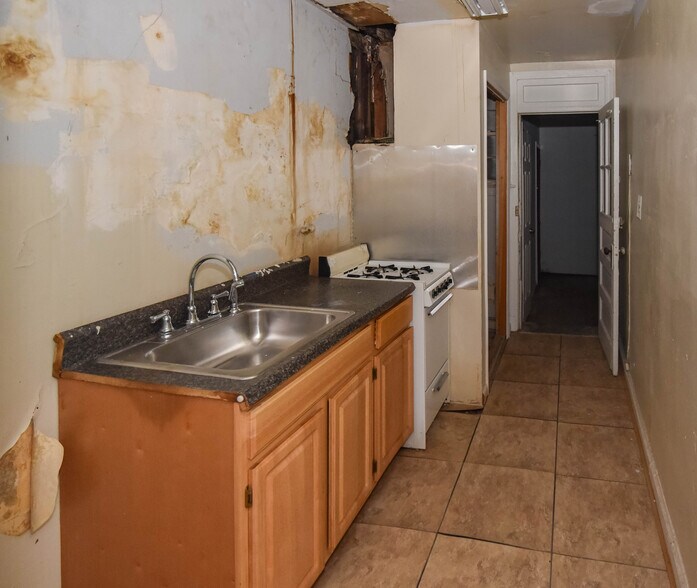 More Photos Of 2823 4th St NE, Washington Multifamily For Sale
