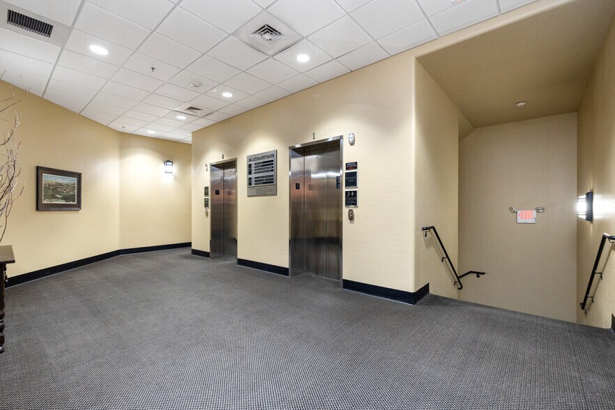 More Photos Of 325 W Gurley St, Prescott Office For Lease