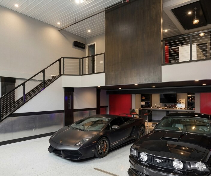 More Photos Of Riverwalk Flower Mound Promenade Flex Space, Flower Mound Showroom For Lease