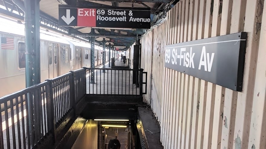 More Photos Of 6902 Roosevelt Ave, Flushing Storefront Retail Office For Sale