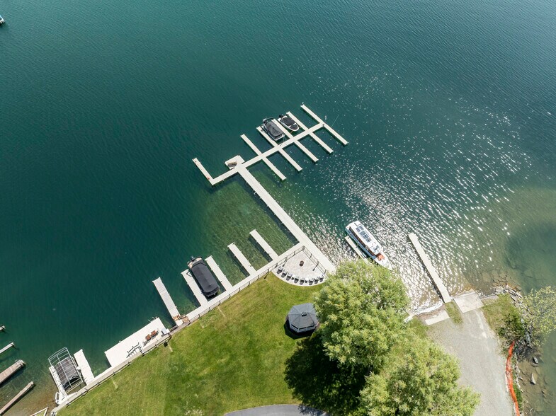 More Photos Of 24 Water St, Hammondsport Hotel For Sale