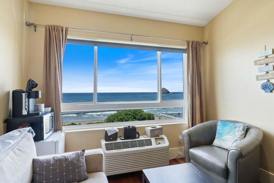 More Photos Of 1505 Pacific Ave NW, Oceanside Hotel For Sale