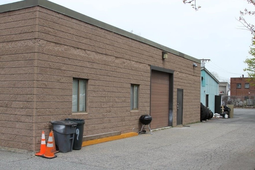 More Photos Of 25 Clarendon St, Watertown Research And Development For Lease