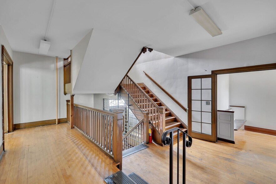 More Photos Of 187 Southside Pky, Buffalo Office For Lease