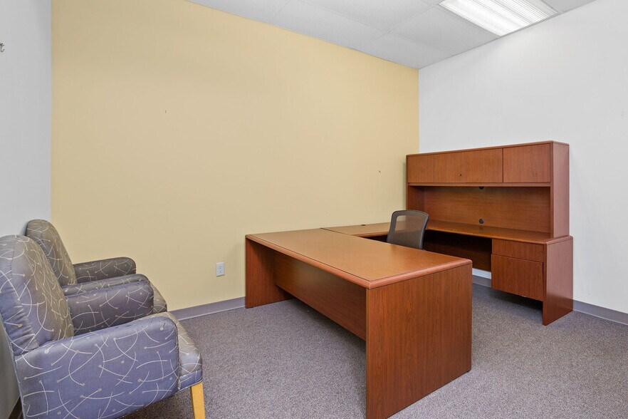More Photos Of 1702 Mount Holly Rd, Burlington Freestanding For Lease