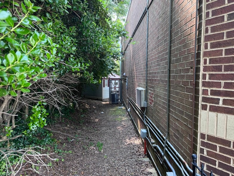 More Photos Of 61 Miller St, Winston-Salem Storefront Retail Office For Lease
