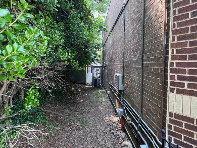 More Photos Of 61 Miller St, Winston-Salem Storefront Retail Office For Sale
