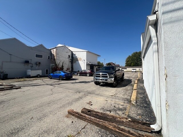 More Photos Of 6 N Limestone St, Jamestown Storefront For Sale