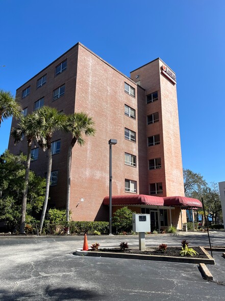 Primary Photo Of 111 N Frederick Ave, Daytona Beach Office Residential For Lease