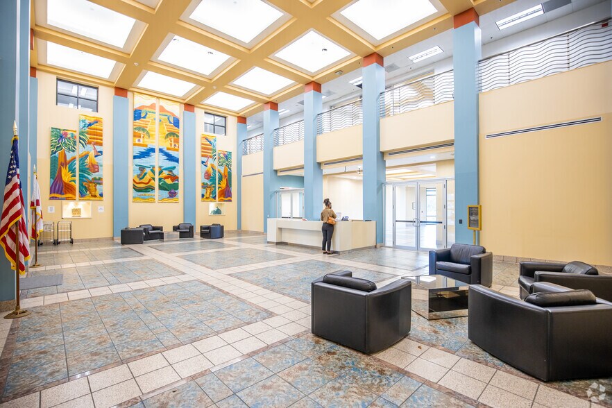 More Photos Of 1500 Concord Ter, Sunrise Unknown For Lease