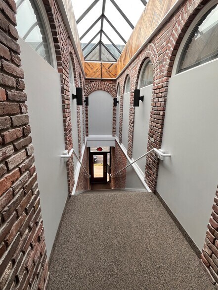 More Photos Of 200 Exchange St, Chicopee Office For Lease