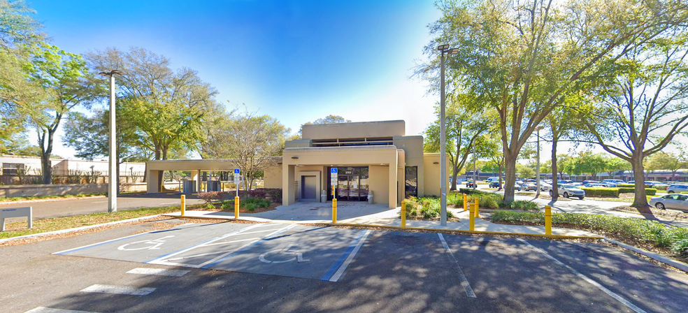 Primary Photo Of 2701 S Conway Rd, Orlando Bank For Lease