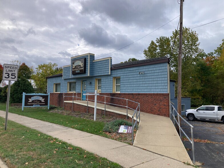 More Photos Of 1238 Lost Nation Rd, Willoughby Storefront For Sale