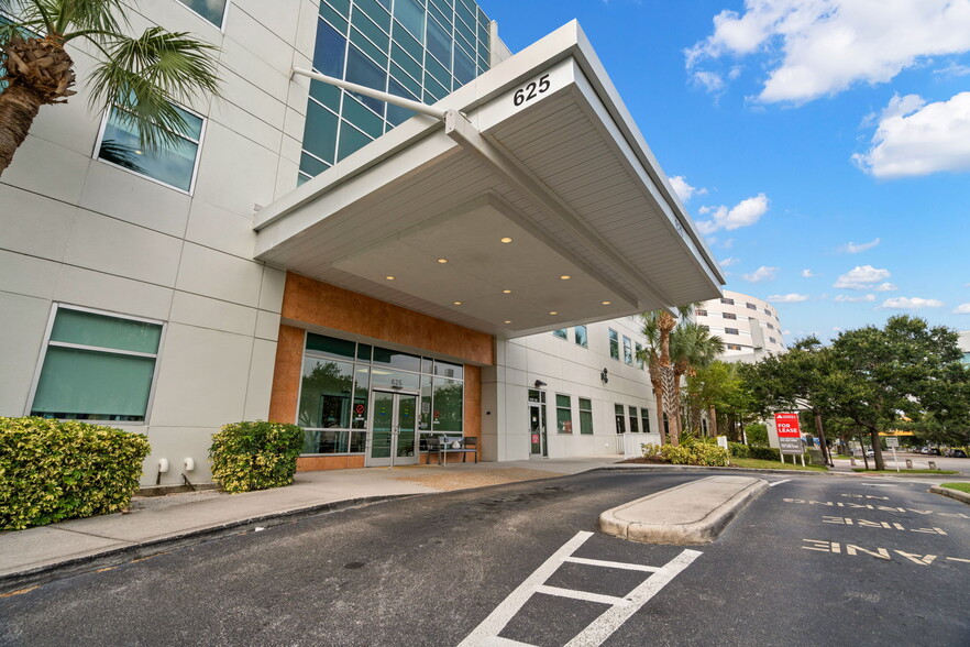 More Photos Of 625 6th Ave S, Saint Petersburg Medical For Lease