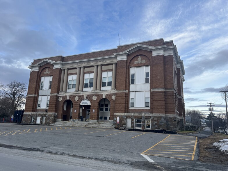 Primary Photo Of 63 High St, Fairfield Flex For Sale