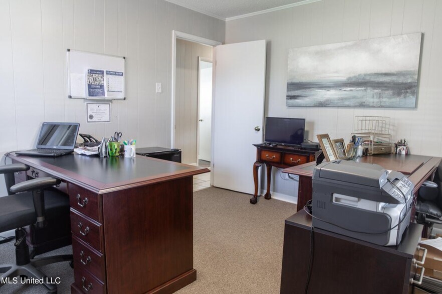 More Photos Of 1966 Popps Ferry Rd, Biloxi Office For Sale