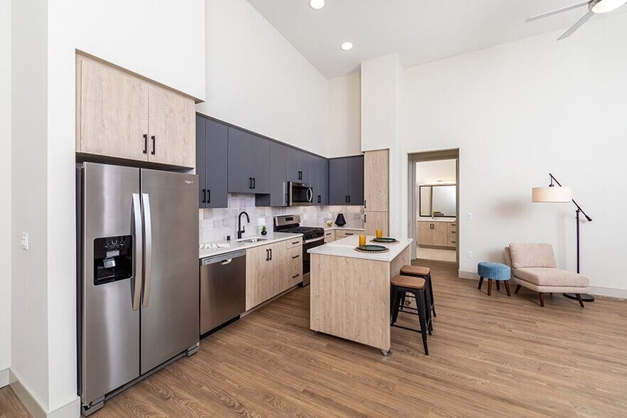 More Photos Of 12849 Poway Rd, Poway Unknown For Lease
