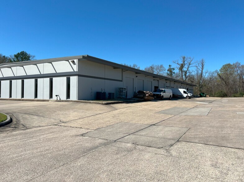 More Photos Of 15925 Morales Rd, Houston Unknown For Lease