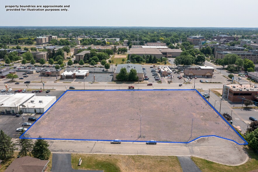 More Photos Of 532 Division St, Stevens Point Land For Sale