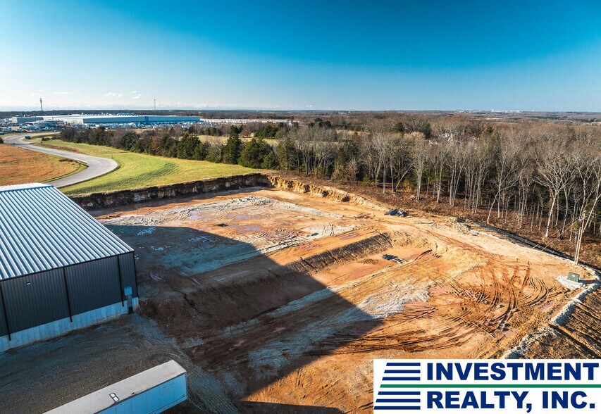 More Photos Of 405 Matlock Dr, Saint James Industrial For Lease