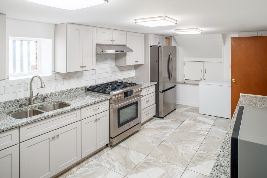 More Photos Of 536 Berrien St, Savannah Religious Facility For Sale