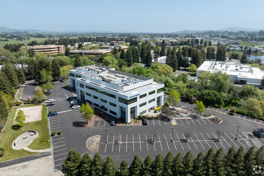 More Photos Of 1435 N McDowell Blvd, Petaluma Office For Lease