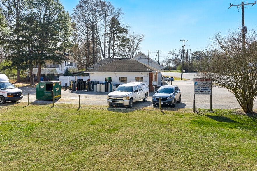More Photos Of 4431-4445 Old Battlefield Blvd S, Chesapeake Specialty For Sale