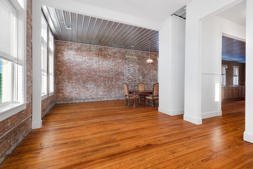 More Photos Of 107-109 W Pleasant Ave, Covington Loft Creative Space For Sale