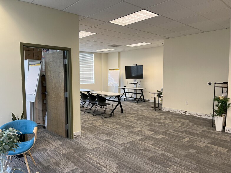 More Photos Of 2201-2213 N Loop Rd, Alameda Research And Development For Sale