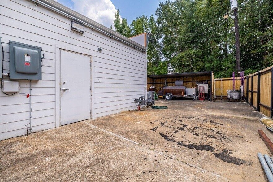 More Photos Of 3512 South St, Nacogdoches Fast Food For Sale