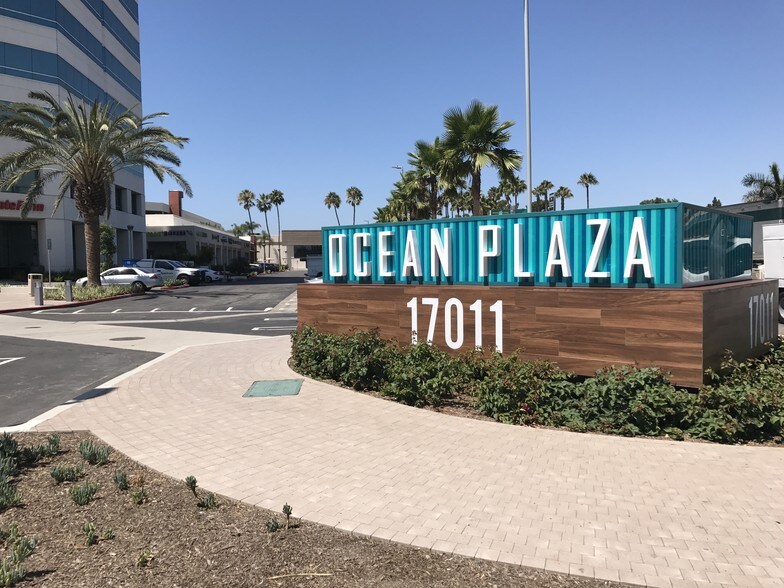 More Photos Of 17011 Beach Blvd, Huntington Beach Office For Lease