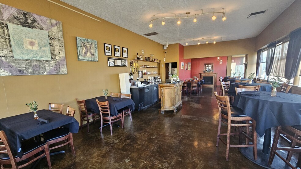 More Photos Of 214 Pacific Ave, Kelso General Retail For Sale