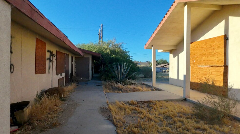 More Photos Of 61850-61872 Chollita Rd, Joshua Tree Assisted Living For Sale