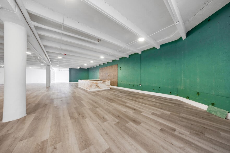 More Photos Of 9855 S Dixie Hwy, Pinecrest Freestanding For Lease