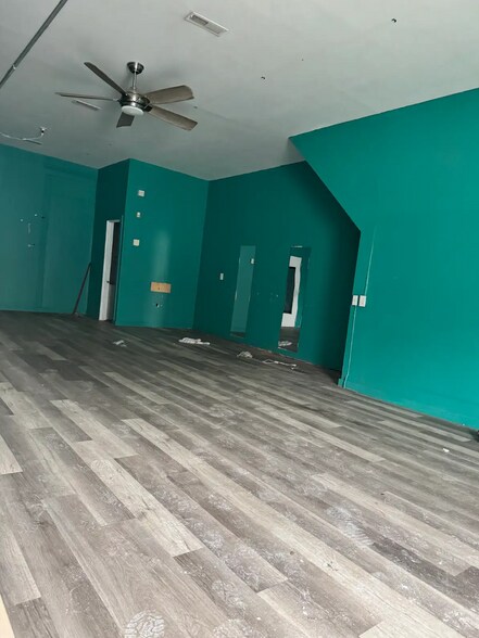 More Photos Of 1521-1527 W Market St, Louisville Storefront For Sale