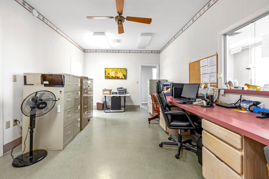 More Photos Of 125 High St, Taunton Office For Sale