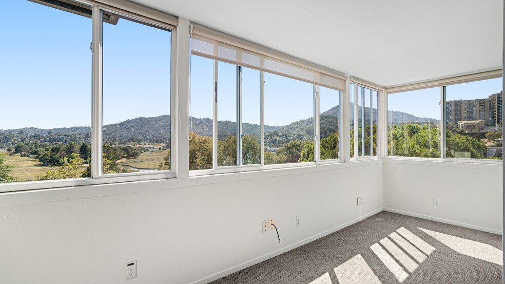 More Photos Of 151-153 Upper Via Casitas, Greenbrae Apartments For Sale