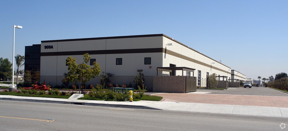 More Photos Of 909 S Cucamonga Ave, Ontario Warehouse For Sale