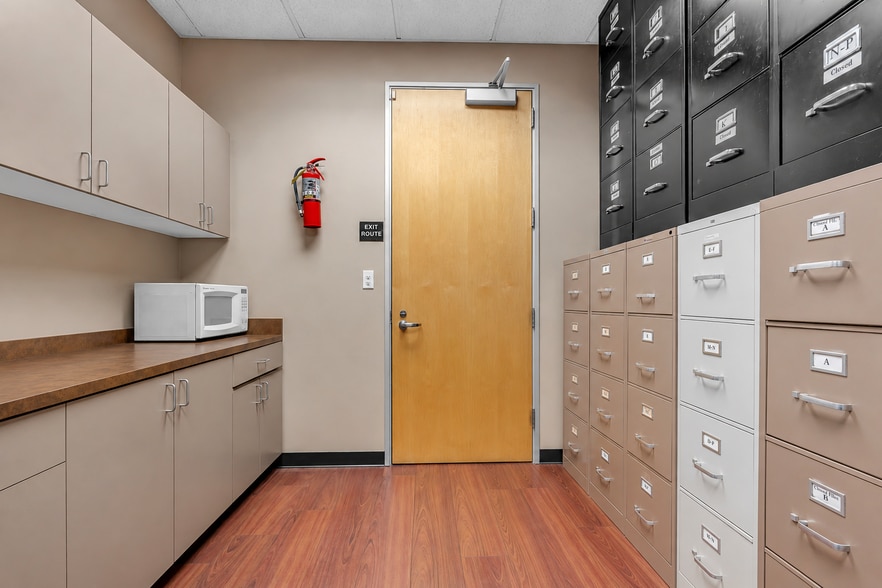 More Photos Of 1930 Del Paso Rd, Sacramento Medical For Sale