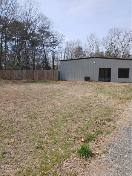 More Photos Of 11912 Montgomery Ln, Waldorf Flex For Sale