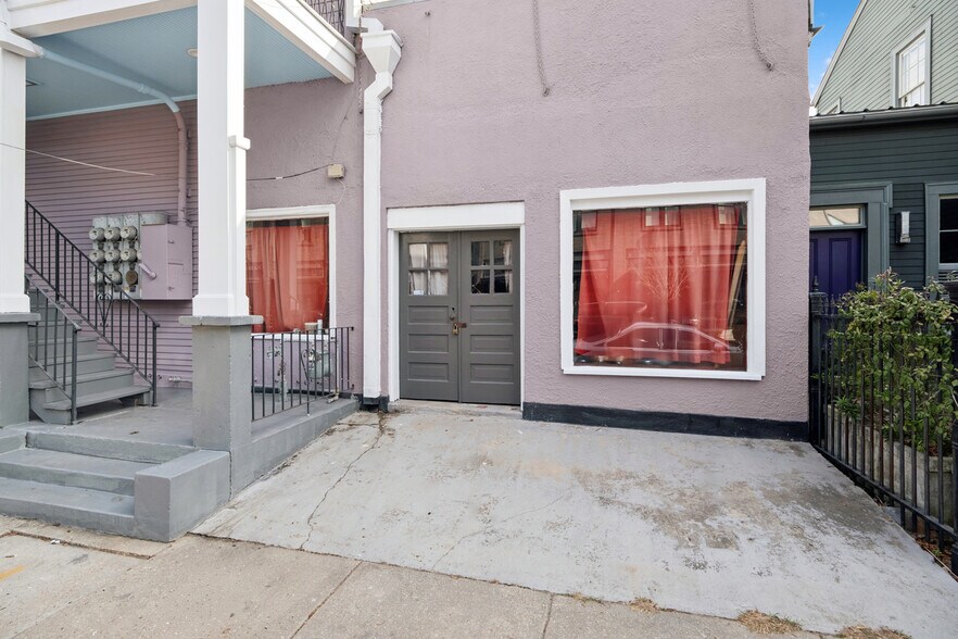 More Photos Of 1572 Magazine St, New Orleans Specialty For Sale