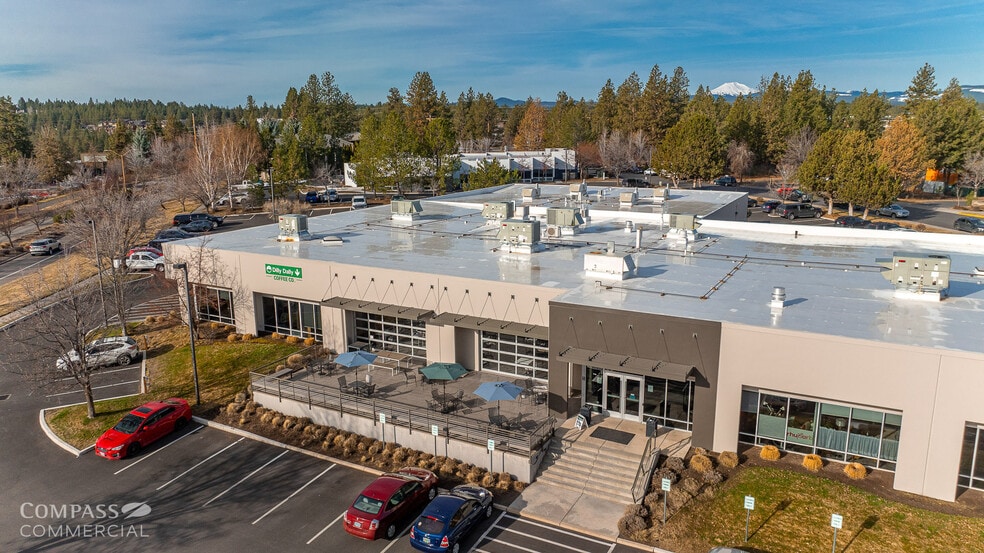More Photos Of 1001 SW Emkay Dr, Bend Office For Lease