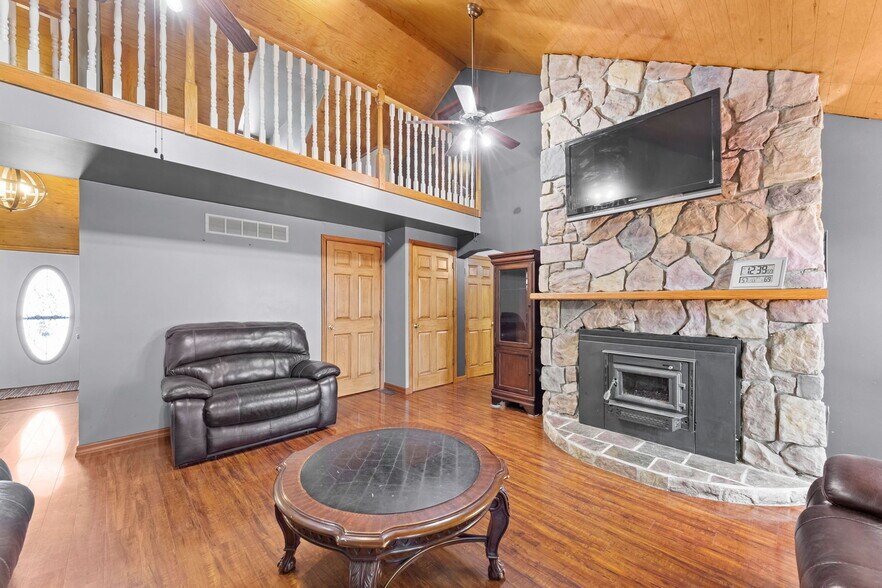 More Photos Of 29560 Reames Ln, Jonesburg Industrial For Sale