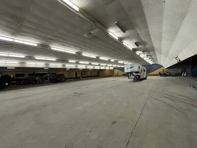 More Photos Of 2305 M 139, Benton Harbor Bowling Alley For Lease