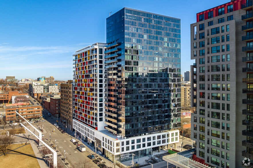 Primary Photo Of 1 Boul de Maisonneuve O, Montréal Apartments For Lease