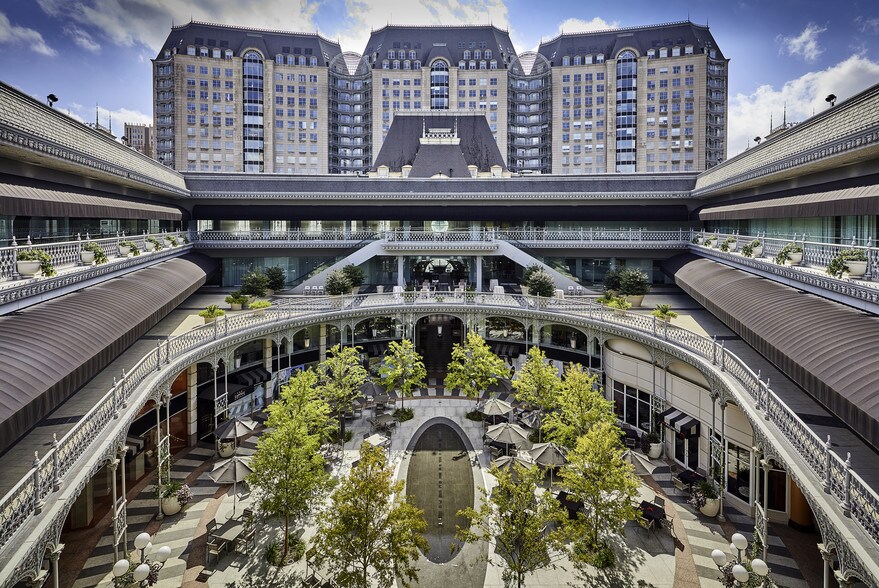 More Photos Of 100 Crescent Ct, Dallas Unknown For Lease