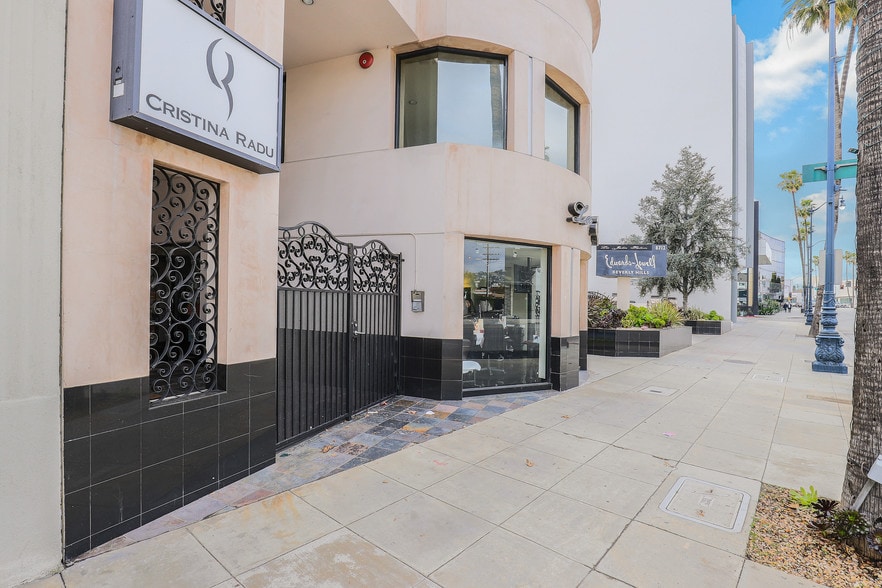 More Photos Of 8712 Wilshire Blvd, Beverly Hills Medical For Lease